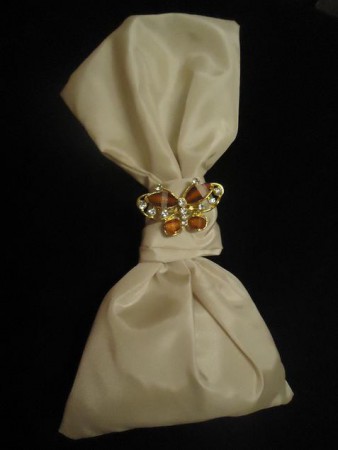 Πουγκι Καρφίτσα